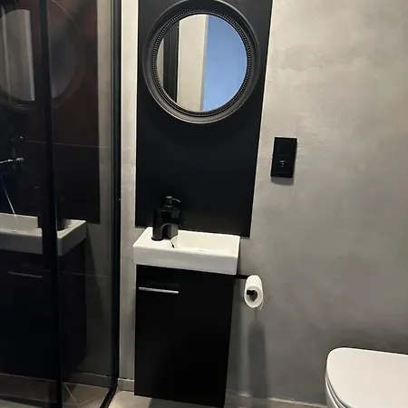 Apartament Leo I Eli Appartement *
