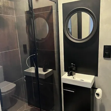 Apartament Leo I Eli Appartement *