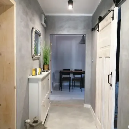 Apartament Leo I Eli Appartement *